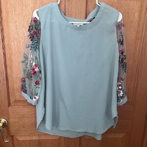 Umgee Embroidered sheer Sleeve Women's Top